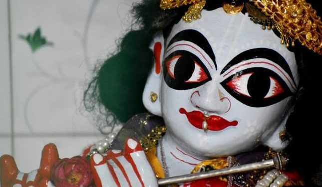 শান্তিপুরের মদনমোহন – শ্রী অদ্বৈতাচার্য্যের প্রতিষ্ঠিত বিগ্রহের অদ্ভুত কাহিনী