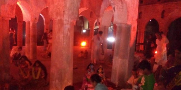 অম্বিকা কালনার প্রাচীন দোল উৎসব, ইতিহাস যেখানে মিশেছে ঐতিহ্যে