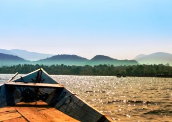 এই বসন্তে সুন্দরী রম্ভা আপনারই অপেক্ষায়!