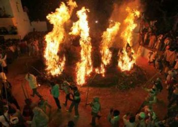 বাঙালির প্রাচীন চাঁচর উৎসব কি হারিয়ে যাচ্ছে?