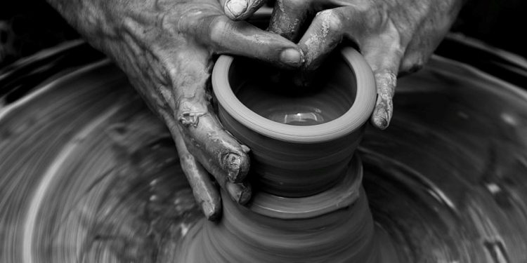 ‘কী’ থেকে ‘কীভাবে’ – শিল্পনির্মাণ (এবং রসগ্রহণের) প্রাথমিক স্তরের কিছু ভাবনা