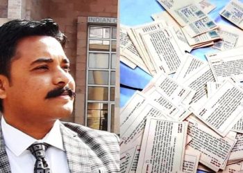 এই মুহূর্তে পৃথিবীর আসল ভগবানদের চিঠিতে নববর্ষের শুভেচ্ছা বার্তা অধ্যাপকের