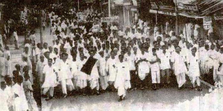 এগারোটি তাজা প্রাণের বিনিময় ভারত পেল রক্তে লেখা ‘ভাষা দিবস’