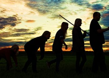 প্রকৃতির সঙ্গে আমাদের এই রেষারেষিতেই কি বিলুপ্ত হবে গোটা মানব প্রজাতি?