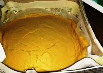 চেনা পরিচিত ক্ষীর নয়, আবার কিছুটা ক্ষীরের মতই! ওপার বাংলার ঐতিহ্যবাহী ‘পাতক্ষীরশা’য় মজেছেন ভিনদেশীরাও