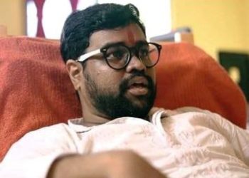 আর মাত্র ৪৮ ঘন্টা! মুক্তির প্রহর গুনছে সঙ্গীতশিল্পী অর্ণবের মিউজিক্যাল শর্ট ‘অপবিত্র পবিত্রবা’