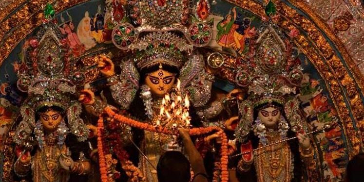 দুর্গা আরাধনায় জোড়াসাঁকো ঠাকুর বাড়িকে টেক্কা দিত উত্তরেরই আরেক বনেদি পরিবার!