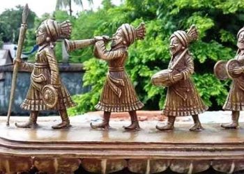 দুর্গোৎসবের আগমনী বার্তার সাথেই শুরু হয় ময়মনসিংহের রাজা নবরঙ্গ রায়ের ঢাকীর হাট!