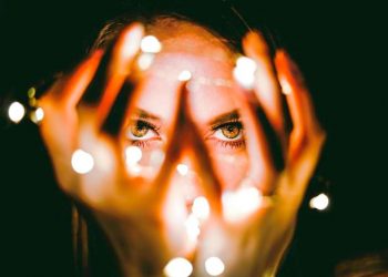 একটি গোটা দেশের ভয়ঙ্কর বিদ্রোহ দমন করা হয়েছিল স্রেফ ম্যাজিক দেখিয়ে!