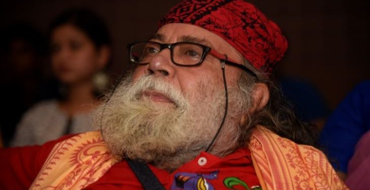 অরুণ কুমার চক্রবর্তী – ‘লাল পাহাড়ির দেশে যা’র বাইরেও একটা গোটা মহাদেশ!