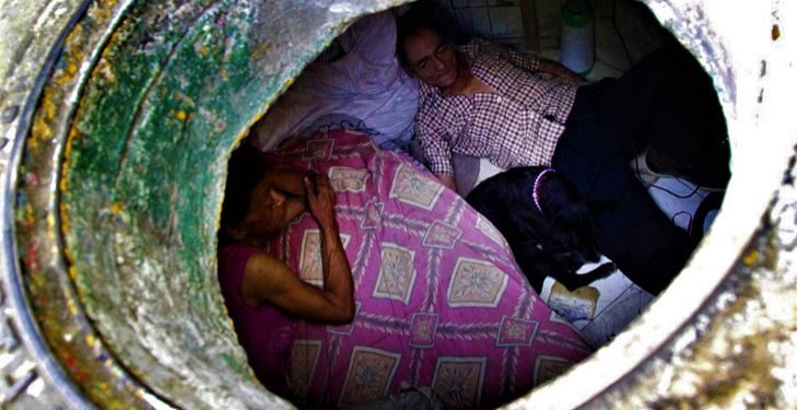 ম্যানহোলেই পোষ্যকে নিয়ে ২৬ বছর ধরে টাটকা সম্পর্ক মিগুয়েল ও মারিয়ার