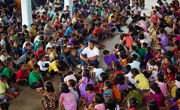 এক ছাদের নিচে ১৮০ জনের আস্তানা, পেল বিশ্বের বৃহত্তম সংসারের তকমা!