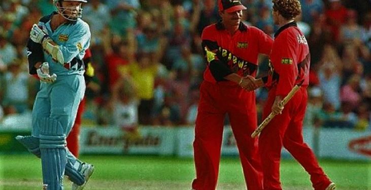 ১৩৪ রান পুঁজি! ব্রিটিশদের বিরুদ্ধে জিম্বাবোয়ের চোয়াল চাপা লড়াইয়ের রূপকথা!