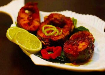 কর্পোরেটের চাকরি খুইয়েও মাসিক আয় দু’লাখ, জীবনযুদ্ধে সফল মা ও মেয়ে