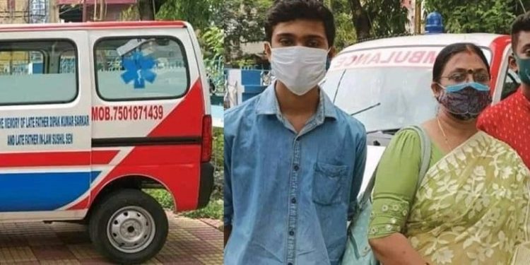 ঘরে বসে মাইনের অভিযোগকে থাপ্পড়! বেতনের টাকায় অ্যাম্বুলেন্স শিক্ষিকার