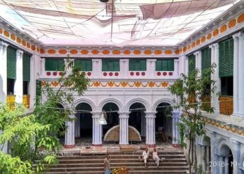 হাওড়ার মহিয়ারীর বনেদি বাড়ির দুই শতাব্দীর পুজো! প্রথার সঙ্গে জড়িয়ে আবেগ