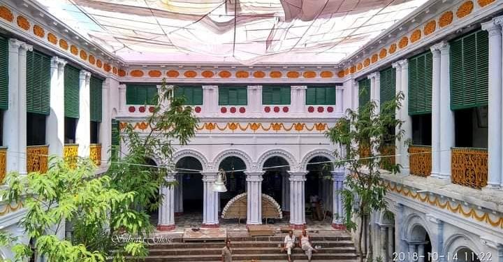 হাওড়ার মহিয়ারীর বনেদি বাড়ির দুই শতাব্দীর পুজো! প্রথার সঙ্গে জড়িয়ে আবেগ