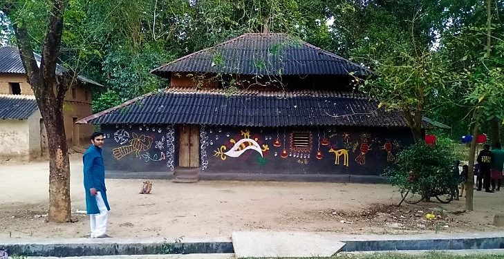 ‘সোহরাই’ হারিয়ে যাচ্ছে আধুনিকীকরণে! আলো হাতে মধুশ্রী হাতিয়াল