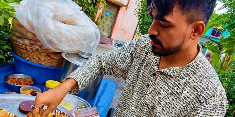 Daily News Reel - Girl Booked Fuchkawala for Future Marriage by 11 Rupees