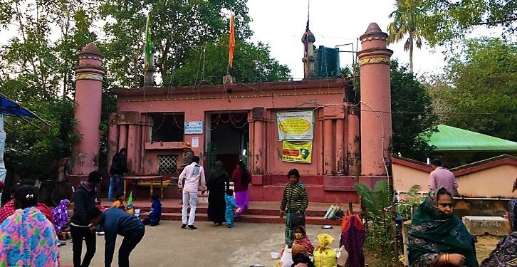 Daily News Reel - Kermani Pirer Mela at Dhaniakhali Hooghly