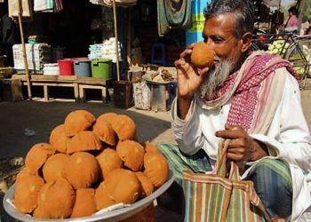 বাংলাদেশবাসীর শীতের অন্যতম আকর্ষণ চুয়াডাঙ্গার খেজুর গুড়ের বাজার!