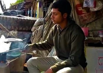 Daily News Reel - Tea Seller Wins the Chance to be a Medical Student