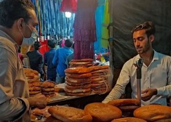 Daily News Reel - Eid Special Bakharkhani in Kolkata