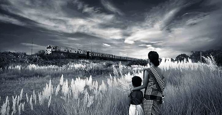 Daily News Reel - Palsit Station Still Lives with memory Pather Panchali