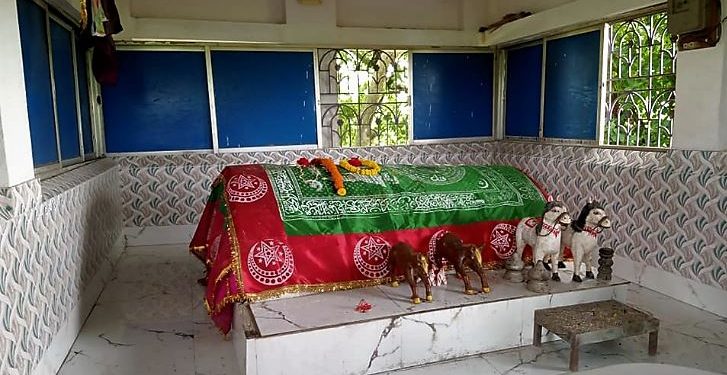 Daily News Reel - Mazar at Pandooah is Example of Perfect Harmony