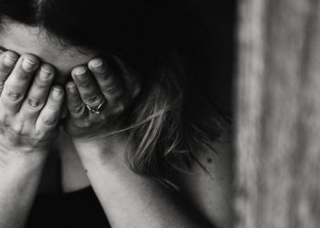 মেয়েরাই মেয়েদের পেটানোর পক্ষে, সমীক্ষায় উঠে এল পিলে চমকানো তথ্য