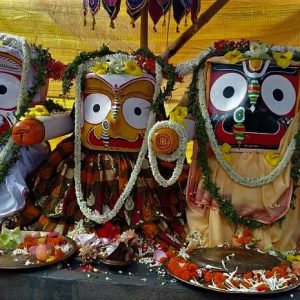 মহিষাদলের কৌলিন্যের পাশেও বেশ জনপ্রিয় সুতাহাটার ৩৬ ফুটের রথ!