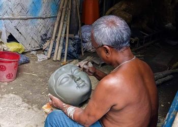 Daily News Reel - Artists of Purbasthali Go Abroad Before Puja