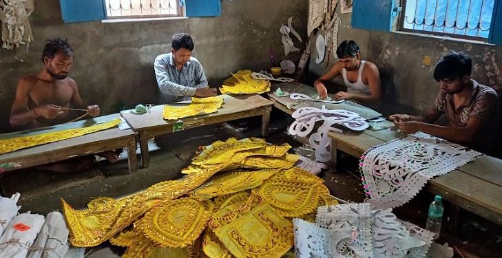 Daily News Reel - Idol of Durga Adorn by the Decor of Bankapasi