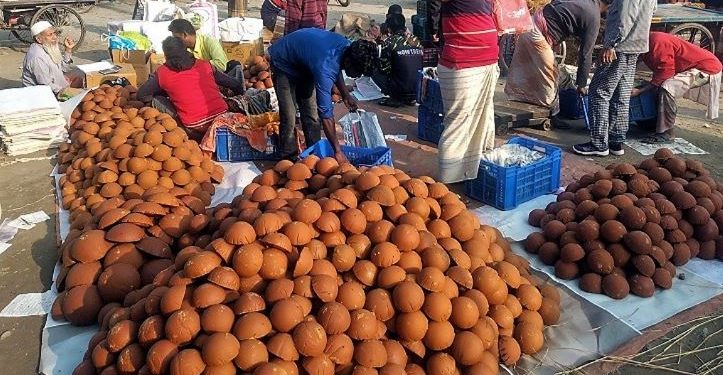 ভরা শীতে পুরুলিয়াকে নদিয়ার খেজুর গুড়ের জোগান দেন জামালউদ্দিন