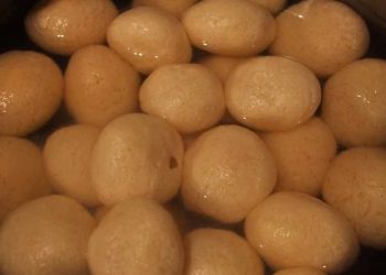 Daily News Reel - Three Rupees Rosogolla of Howrah Bagnan