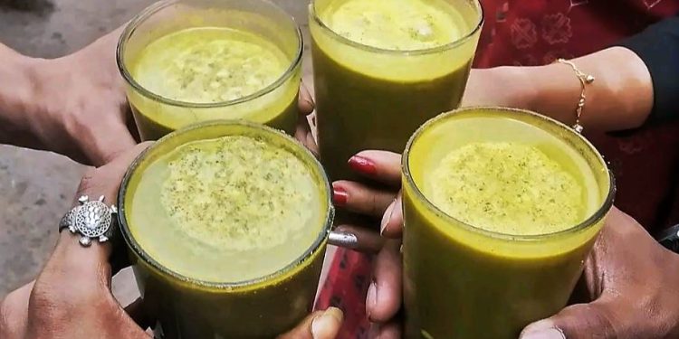 Daily News Reel - Bhang Thandai Recipe