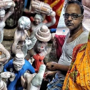 Daily News Reel - Clay Dolls in the Chest of Kolkata