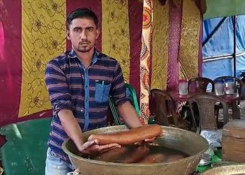 Daily News Reel - Gigantic Sweets of Purbasthali Dol Fair