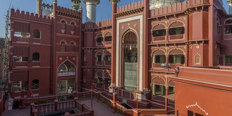 Daily News Reel - Nakhoda Masjid History Feature