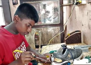 Daily News Reel - School Student Invents Smart Shoe