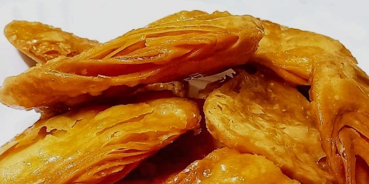 Daily News Reel - Famous Jibhe Goja of Fani Kundu Sweet Shop