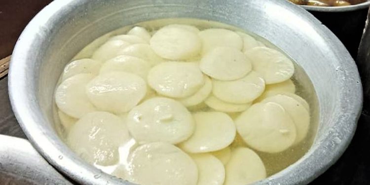 Daily News Reel - Chapta Rosogolla of Haran Majhi Sweets Shop