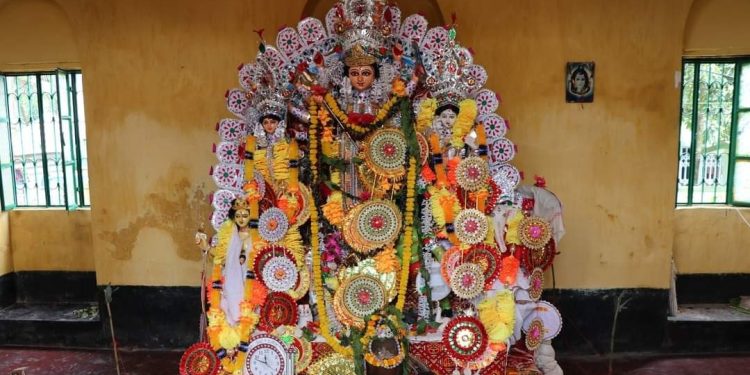 Daily News Reel - Durga Puja of Banerjee Bari, Hooghly