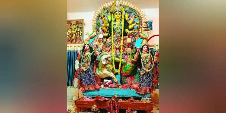 দোলে মা দুর্গার আগমন! শ্রীরামপুরের দে বাড়ির এক আশ্চর্য রীতি