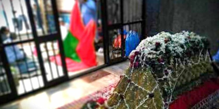 Daily-News-Reel-100-years-old-majhaar-in-Kolkata-Feature