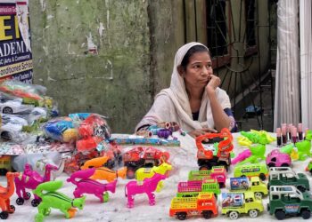 eid-baazar-of-bright-street-brightened-the-faces-of-city-dwellers-in-kolkata