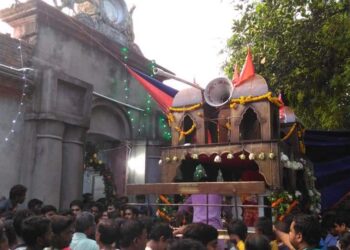 শতাব্দী প্রাচীন রথ টানার ঐতিহ্যের নাম হেতমপুরের রথ