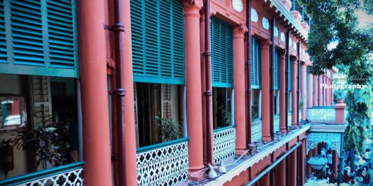 জোড়াসাঁকোর ঠাকুরবাড়ি ঘিরে রয়েছে ধর্ম সমন্বয়ের এক ইতিহাস