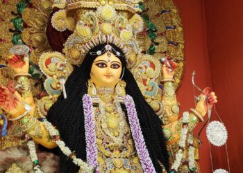 কৃষ্ণনগর নয়, জগদ্ধাত্রী মায়ের মৃন্ময়ী রূপের পুজো শুরু হয় ব্রহ্মশাসন গ্রামে