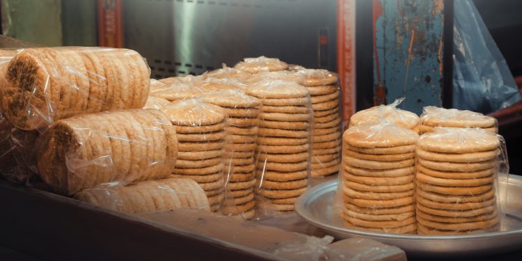 প্রেম, রাজনীতি ও মুঘল ঐতিহ্য থেকে আধুনিক ঢাকার স্বাদ বাকরখানি!